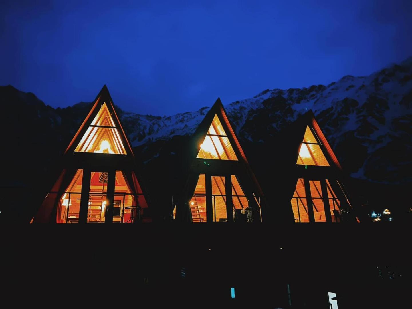 Pyramid Kazbegi Stepantsminda Exterior foto